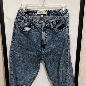 Women's Abercrombie And Fitch Mom Jean